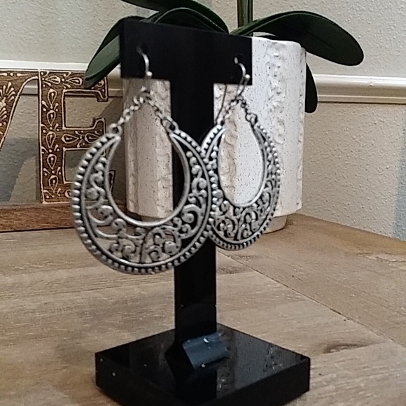 NWOT Boho Carved Earring Pendant Hoops - Picture 11 of 17